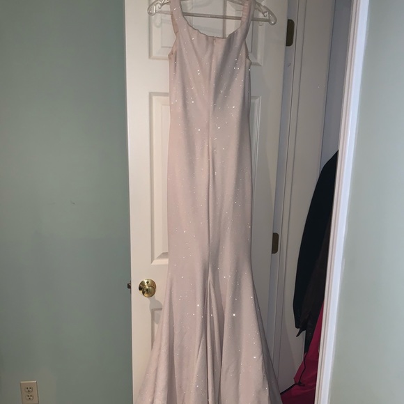 #55187 Jovani White Size 4 Gown - Prom/Pagaent - Picture 9 of 16